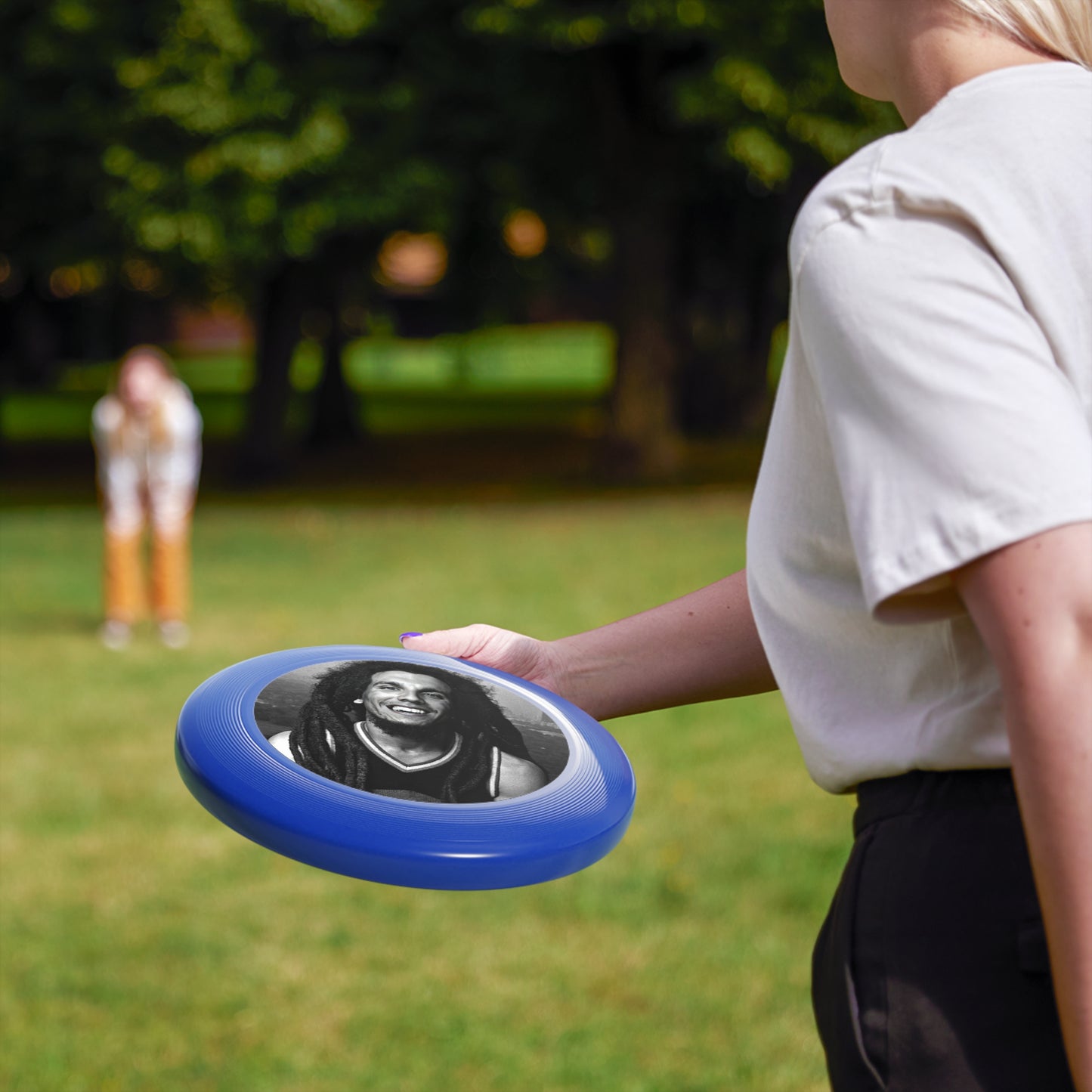 Hyena Hippie Frisbee