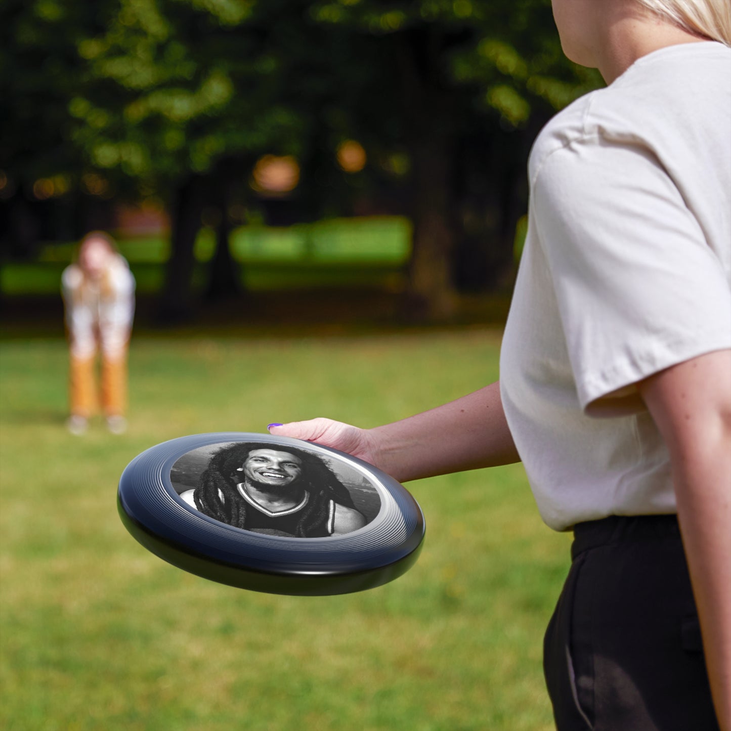Hyena Hippie Frisbee